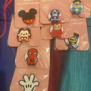 Cell phone pop sockets